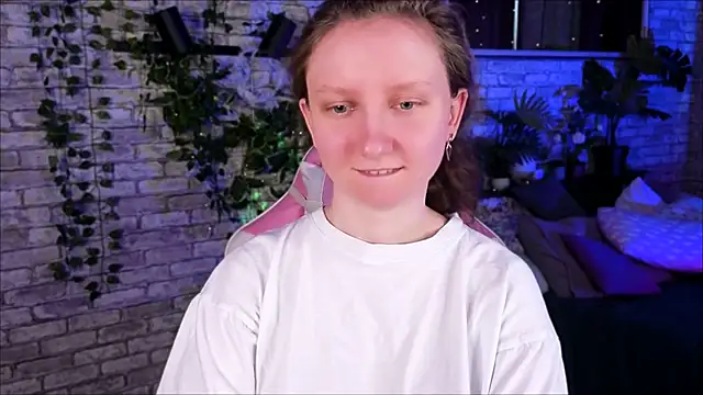 SunshineBlaze online show from May 2026 01:17:02 PM