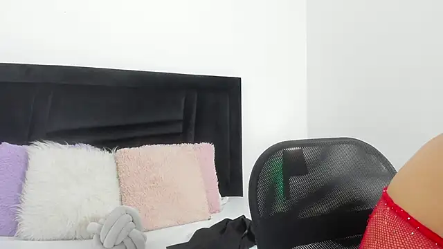 Snapshot of Naugthy_Sara chatting on February 2026 07:09:02 PM Naugthy Sara online show from February 2026 07:09:02 PM