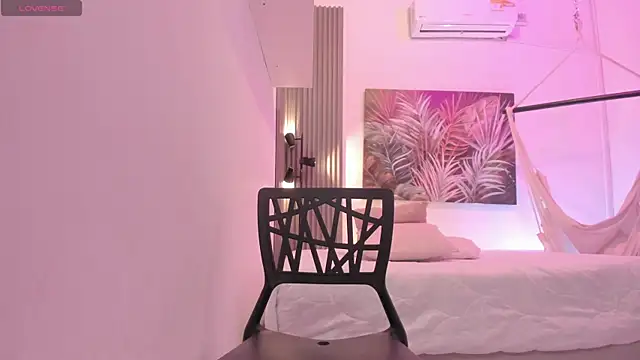 ambar muse online show from April 2026 05:17:01 PM