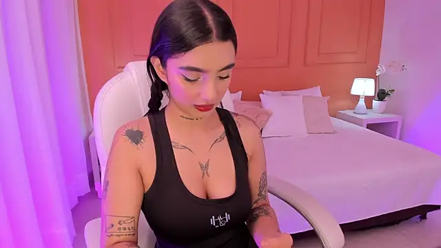 Abriil cutee online show from May 2026 10:32:02 AM