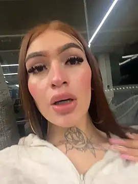 lizz lunna online show from May 2026 04:41:01 AM