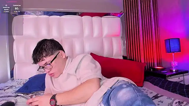 Snapshot of Roger_And_Ramona chatting on February 2026 12:32:02 PM Roger And Ramona online show from February 2026 12:32:02 PM