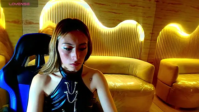 katalina r  online show from May 2026 07:34:02 PM