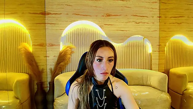 katalina r  online show from May 2026 08:17:01 PM