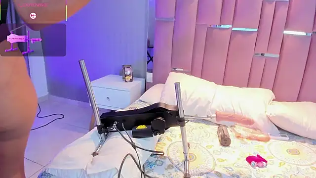 NikkiEvans online show from February 2026 05:19:02 AM