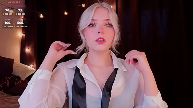 Snapshot of ShyniAlice chatting on February 2026 03:59:02 AM ShyniAlice online show from February 2026 03:59:02 AM