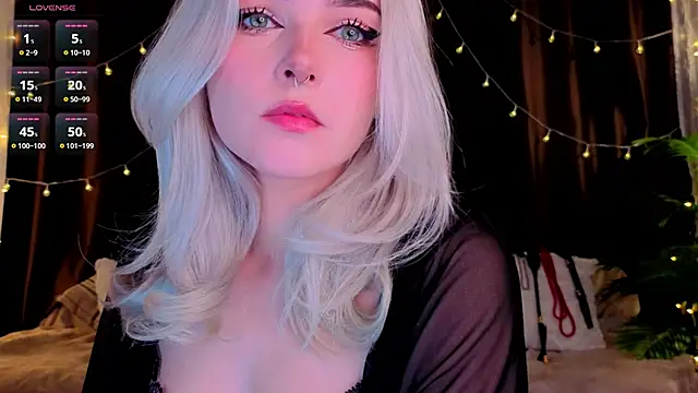 ShyniAlice online show from May 2026 03:35:01 AM
