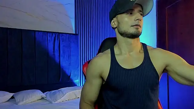 Snapshot of Adonys_Lewis_ chatting on January 2026 08:30:01 AM Adonys Lewis online show from January 2026 08:30:01 AM