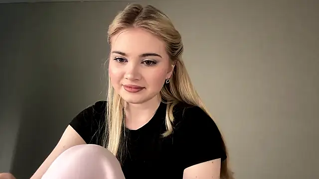 KariJarecke online show from February 2026 01:07:02 PM