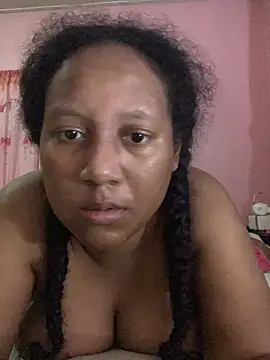 Snapshot of Eirondra_valeen chatting on July 2026 01:05:02 AM Eirondra valeen online show from July 2026 01:05:02 AM