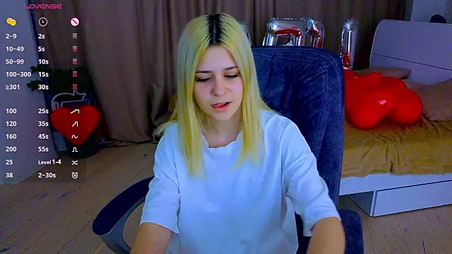 ApheliaStar online show from February 2026 03:49:02 PM