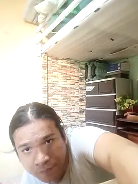 Snapshot of AndyG17 chatting on February 2026 08:13:01 AM AndyG17 online show from February 2026 08:13:01 AM