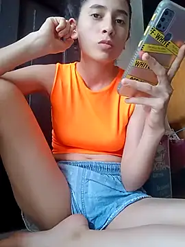 Snapshot of honeyhotgirl19 chatting on January 2026 07:30:01 PM honeyhotgirl19 online show from January 2026 07:30:01 PM