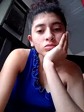 Snapshot of honeyhotgirl19 chatting on January 2026 08:34:02 PM honeyhotgirl19 online show from January 2026 08:34:02 PM