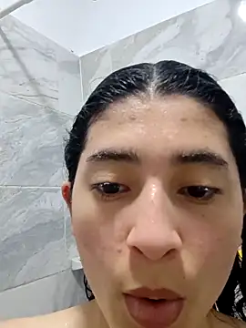 Snapshot of honeyhotgirl19 chatting on February 2026 06:22:02 PM honeyhotgirl19 online show from February 2026 06:22:02 PM