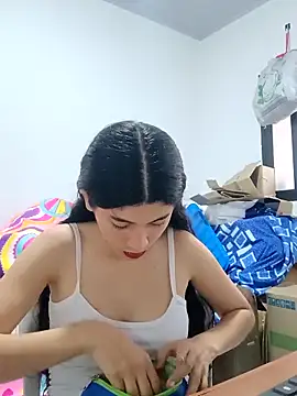 Snapshot of honeyhotgirl19 chatting on February 2026 04:18:01 PM honeyhotgirl19 online show from February 2026 04:18:01 PM