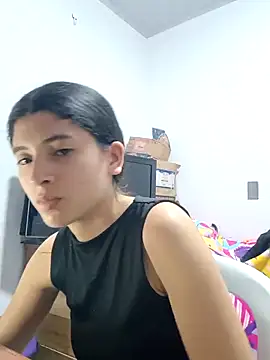 Snapshot of honeyhotgirl19 chatting on February 2026 03:07:01 AM honeyhotgirl19 online show from February 2026 03:07:01 AM