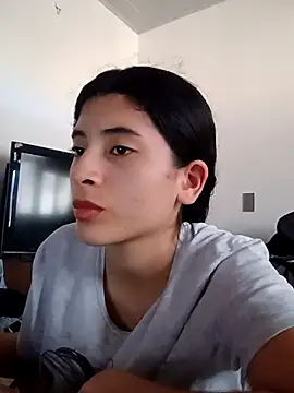 Snapshot of honeyhotgirl19 chatting on February 2026 07:34:02 PM honeyhotgirl19 online show from February 2026 07:34:02 PM