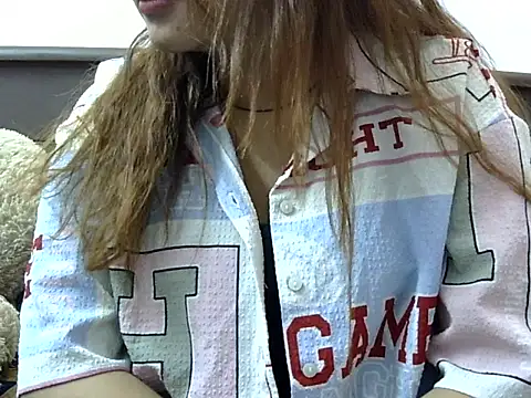 Snapshot of AngelAnaya018 chatting on February 2026 04:32:01 PM AngelAnaya018 online show from February 2026 04:32:01 PM