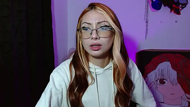 Snapshot of kittymiauu444 chatting on April 2026 04:11:01 AM kittymiauu444 online show from April 2026 04:11:01 AM
