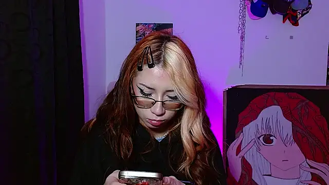 Snapshot of kittymiauu444 chatting on April 2026 05:19:01 AM kittymiauu444 online show from April 2026 05:19:01 AM