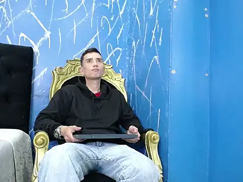 Iam Smith  online show from February 2026 02:52:02 AM