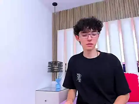 Snapshot of Syriussz chatting on January 2026 07:37:02 PM Syriussz online show from January 2026 07:37:02 PM