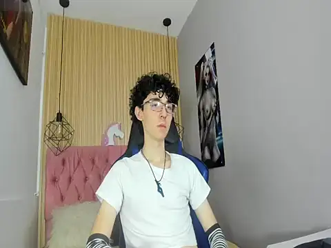 Snapshot of Syriussz chatting on February 2026 07:23:02 PM Syriussz online show from February 2026 07:23:02 PM