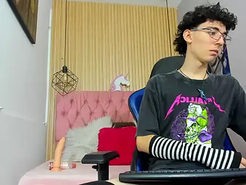 Snapshot of Syriussz chatting on February 2026 07:21:02 PM Syriussz online show from February 2026 07:21:02 PM