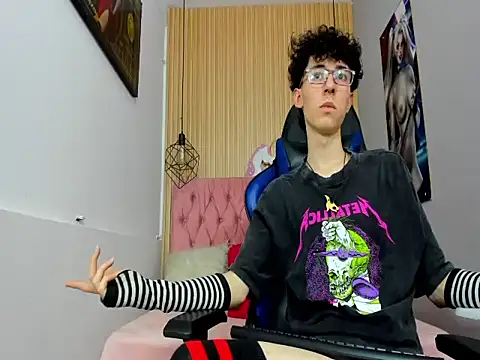 Snapshot of Syriussz chatting on February 2026 07:21:02 PM Syriussz online show from February 2026 07:21:02 PM