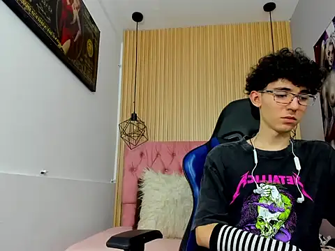 Snapshot of Syriussz chatting on February 2026 07:23:02 PM Syriussz online show from February 2026 07:23:02 PM