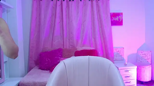 Snapshot of eimmy01 chatting on February 2026 04:06:02 AM eimmy01 online show from February 2026 04:06:02 AM