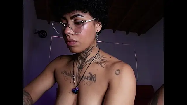 Snapshot of Canela_Osada_ chatting on January 2026 12:54:01 PM Canela Osada online show from January 2026 12:54:01 PM