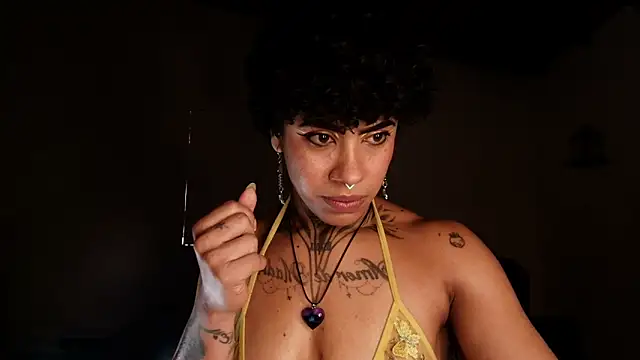 Snapshot of Canela_Osada_ chatting on February 2026 01:27:01 PM Canela Osada online show from February 2026 01:27:01 PM