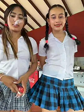 l0lita emi online show from January 2026 07:11:01 PM