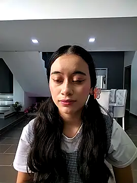 l0lita emi online show from February 2026 03:09:02 PM