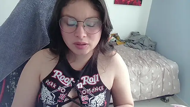 Snapshot of yessica_gomez01 chatting on January 2026 08:03:01 PM yessica gomez01 online show from January 2026 08:03:01 PM