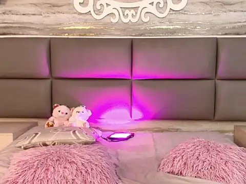 Snapshot of Little_Mayy chatting on February 2026 12:10:01 PM Little Mayy online show from February 2026 12:10:01 PM