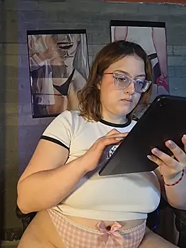 Mia Franklyn online show from February 2026 11:43:02 PM