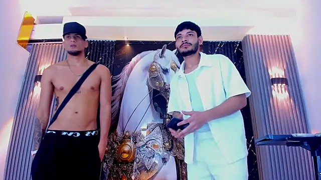 The Gods In Diamonds online show from February 2026 10:15:01 PM