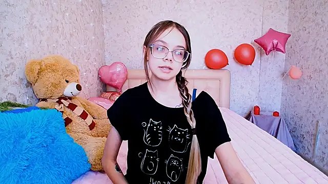 LolliStrawberry online show from March 2026 08:19:01 AM