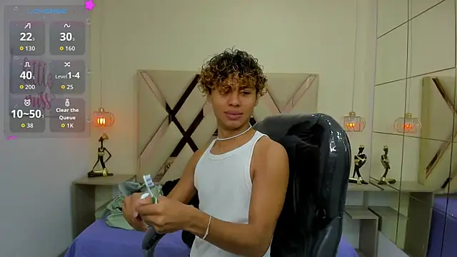 Anyelo Twink online show from June 2026 03:33:01 AM