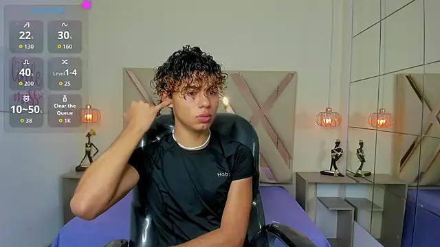 Anyelo Twink online show from June 2026 10:58:01 PM