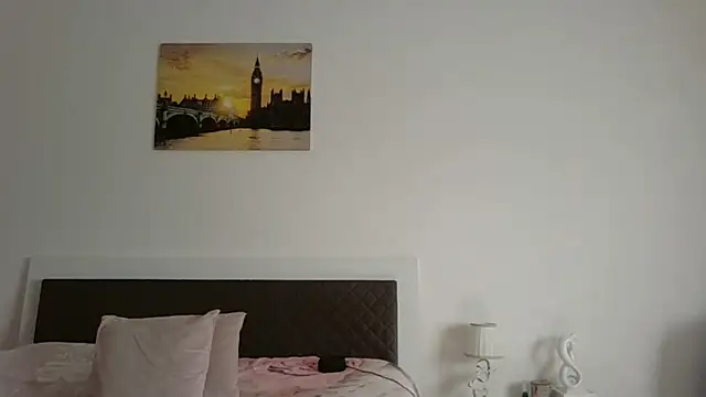 Clara1986 online show from May 2026 08:00:01 AM
