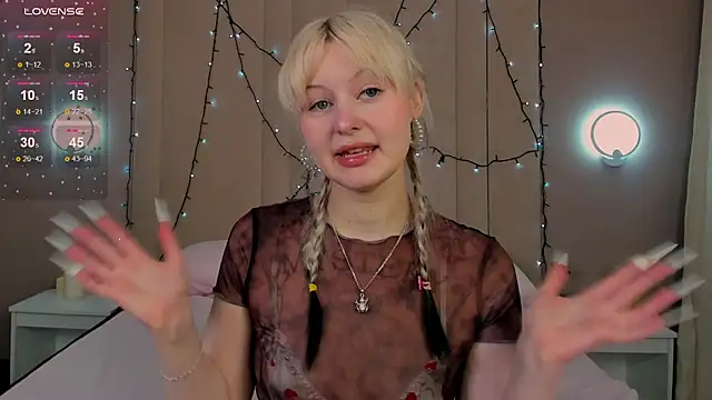 Snapshot of AdeleSilvy chatting on January 2026 02:15:01 AM AdeleSilvy online show from January 2026 02:15:01 AM