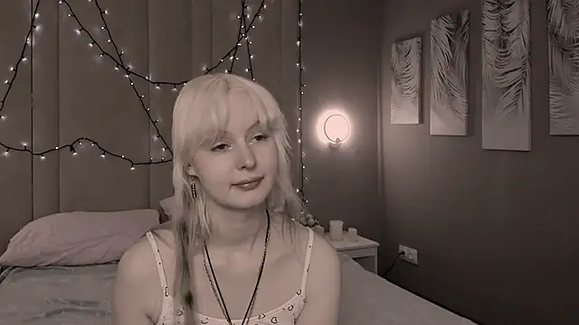 Snapshot of AdeleSilvy chatting on February 2026 01:56:02 AM AdeleSilvy online show from February 2026 01:56:02 AM