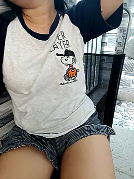 EnzxMoon02 online show from May 2026 06:18:01 AM