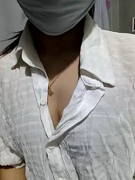 Snapshot of Vanvan68xx chatting on January 2026 02:11:01 PM Vanvan68xx online show from January 2026 02:11:01 PM