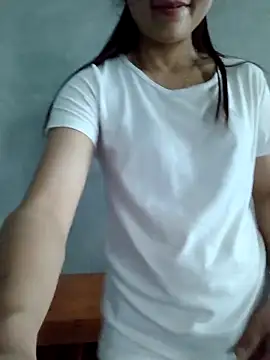 Snapshot of Vanvan68xx chatting on April 2026 10:02:01 AM Vanvan68xx online show from April 2026 10:02:01 AM