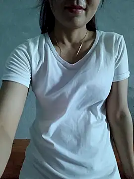 Snapshot of Vanvan68xx chatting on April 2026 07:27:01 AM Vanvan68xx online show from April 2026 07:27:01 AM